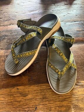 Comfort-Focused Olive Green Sandals with Yellow Accent Straps
